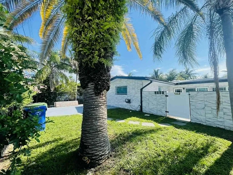 2531 Gulfstream Ln — Photo 10