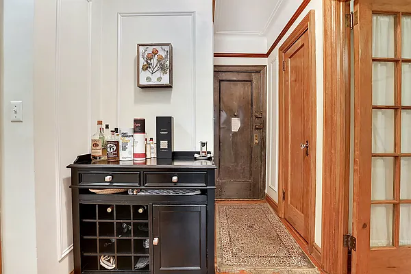 Sold by Redfin Real Estate | media 8