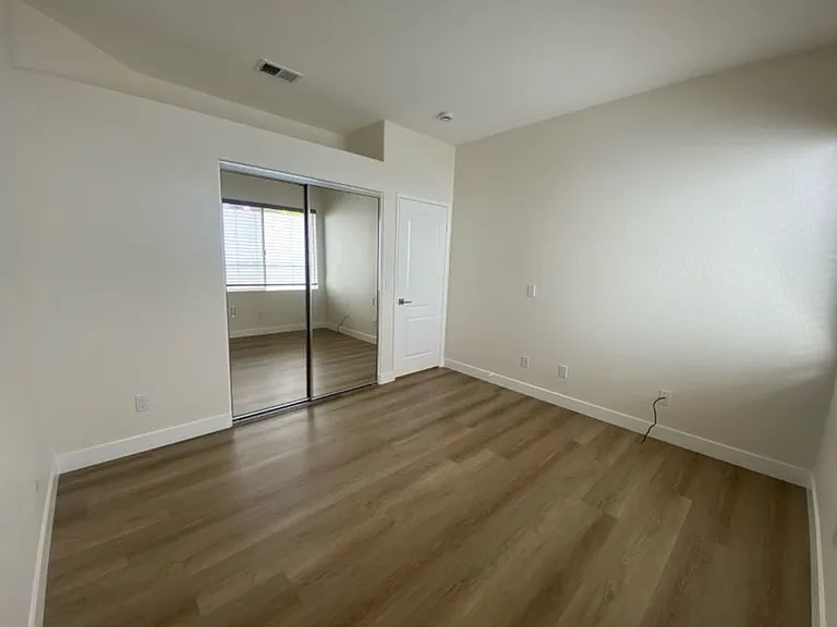 4926 Lassen Dr — Photo 16