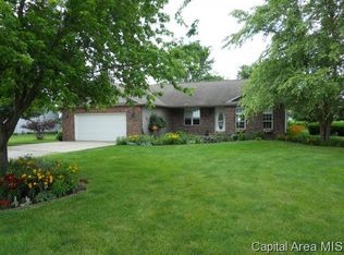 4522 W Divernon Rd, Auburn, IL 62615