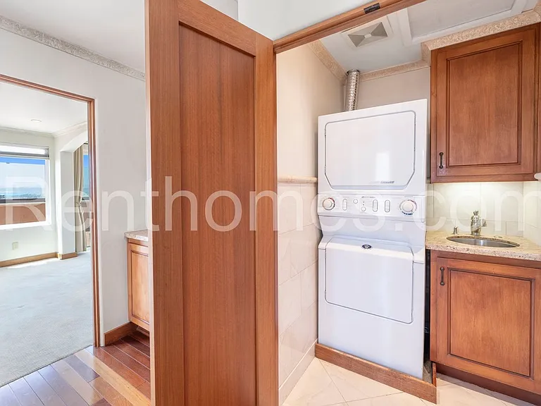 2940 Columbia St — Photo 57