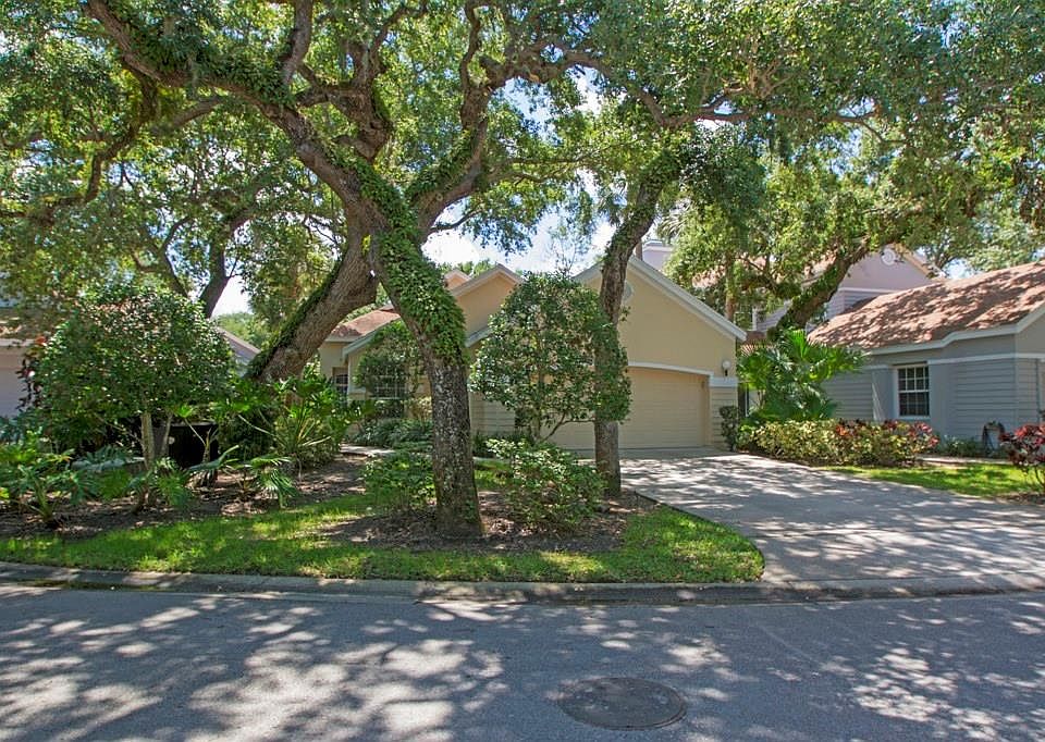 1st image of 8857 Lakeside Cir