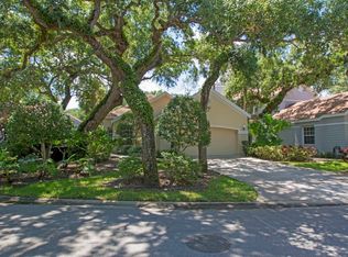 8857 Lakeside Cir, Vero Beach, FL 32963