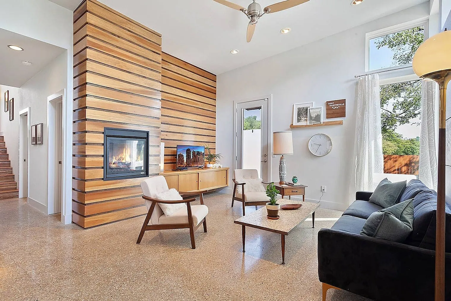 3 bed, 3.0 bath, 1689 sqft, $6,637 — Photo 1
