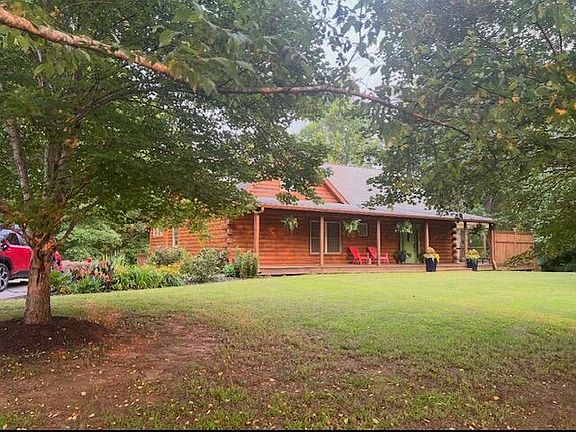 4th image of 176 Rivers Edge Ln