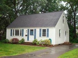 5 Checkerberry Ln, Glastonbury, CT 06033