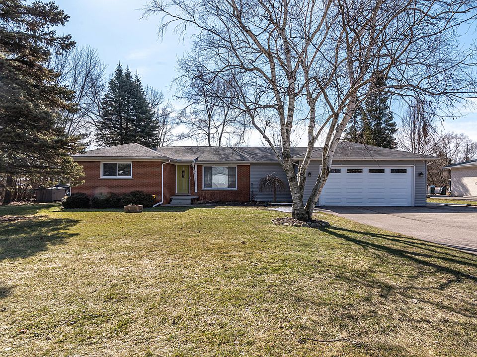 2nd image of 61029 Fairland Dr