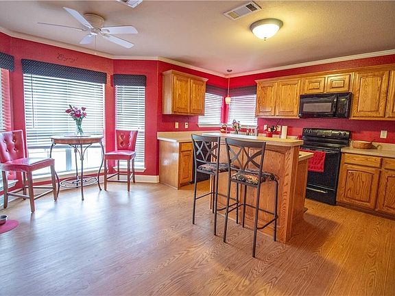 3rd image of 1501 Cedar Knoll Dr