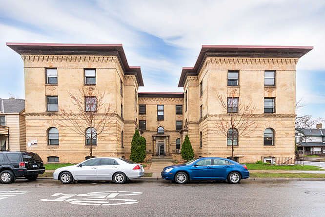 1st image of 323 6th Ave SE #308