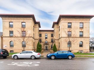 323 6th Ave SE #204, Minneapolis, MN 55414