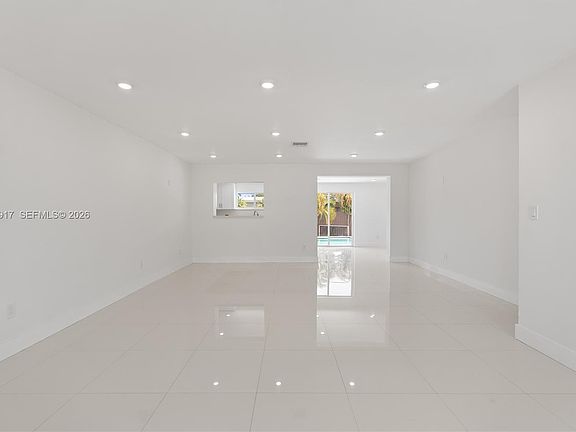 3rd image of 10501 SW 53rd St