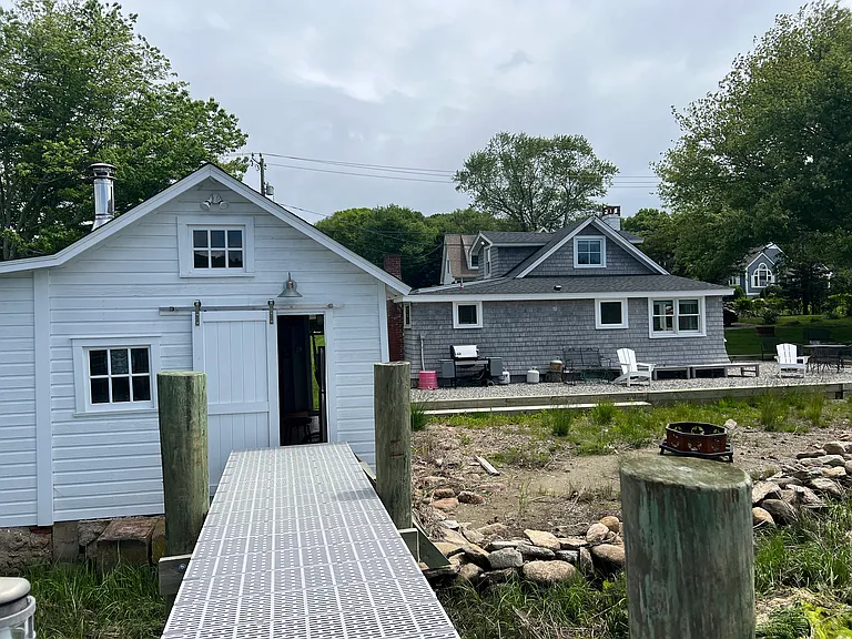 61 Old Black Point Rd — Photo 22