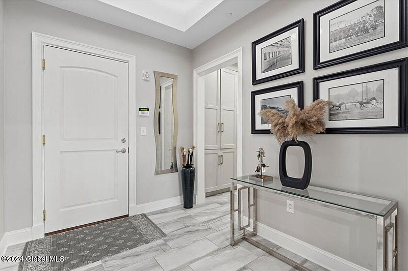 3rd image of 268 Broadway #604