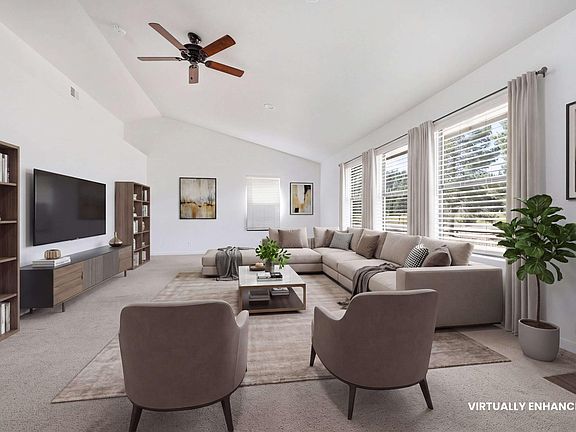 5th image of 43135 Rim View Dr