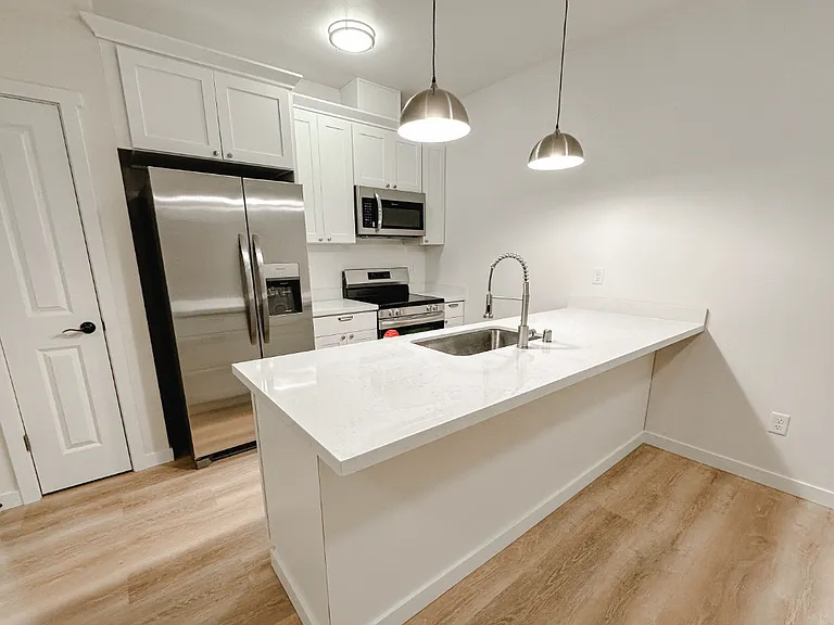 202 Mashell Ave S #A — Photo 2