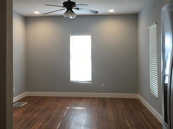 5th image of 142 W 35th St #142