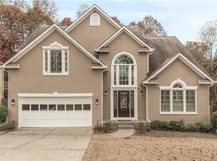 450 Tumbling Creek Dr, Alpharetta, GA 30005