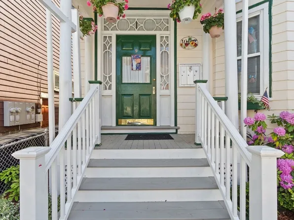 9 Romsey St #3, Dorchester, MA 02125