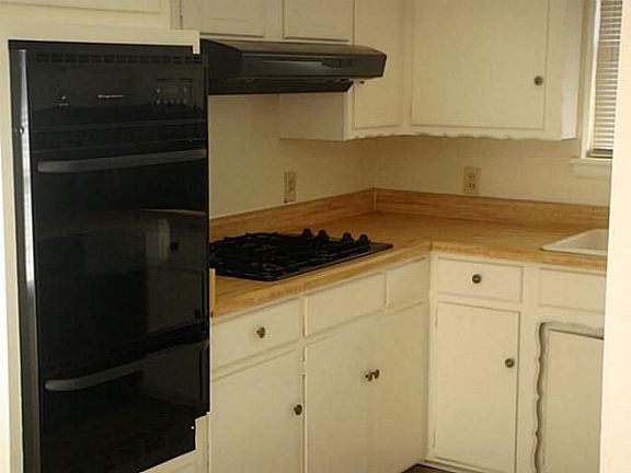 5th image of 1302 Glenwood St