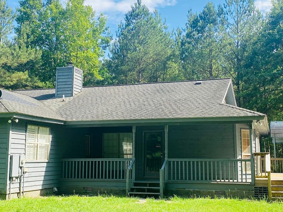 For showings Please text the porperty manager, Steve Ellis, at (912) 656-7832.