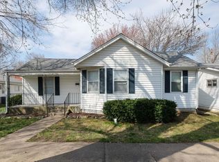 103 N 5th St, Elsberry, MO 63343