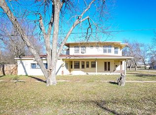 310 S Throckmorton Ave, Kerens, TX 75144