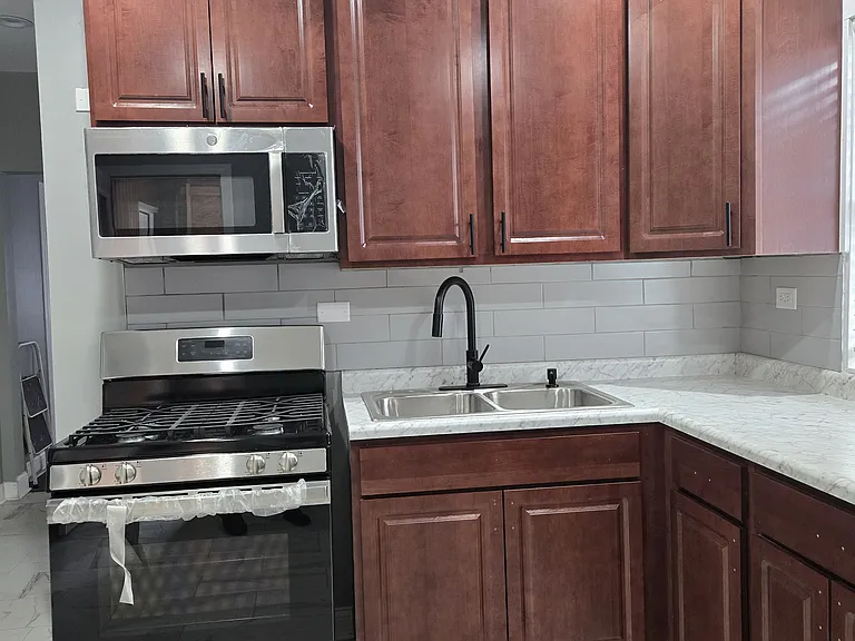 1140 S Mayfield Ave #2 — Photo 8