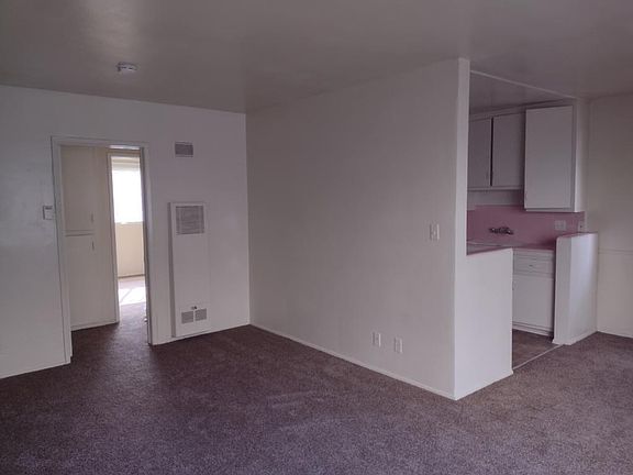 5th image of 836 S Kingsley Dr #1