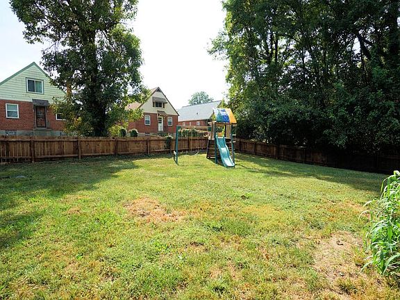 4th image of 3935 Brandonburg Ln