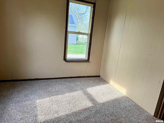 5th image of 908 S 2nd Ave