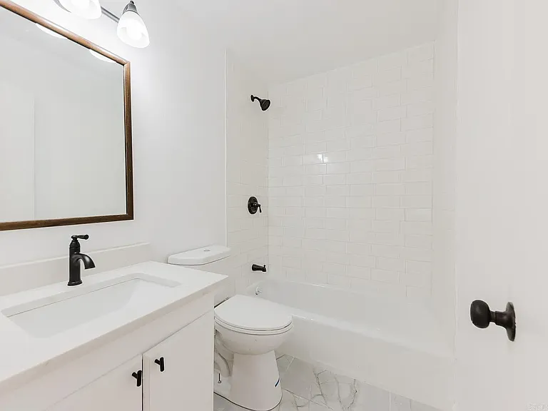 46 Rosemoor Dr — Photo 6