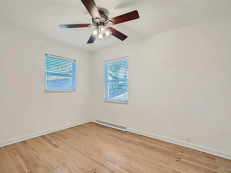 910 Forest St — Photo 11