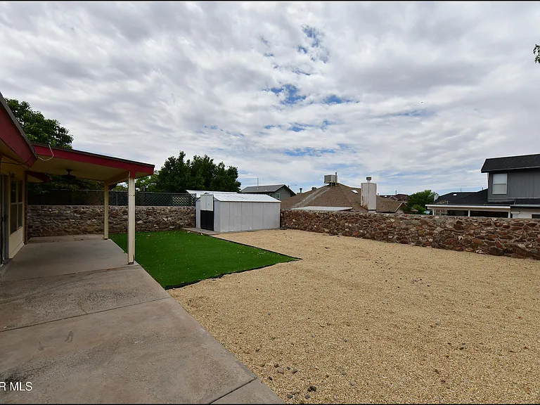 7737 Plaza Azul Rd — Photo 39