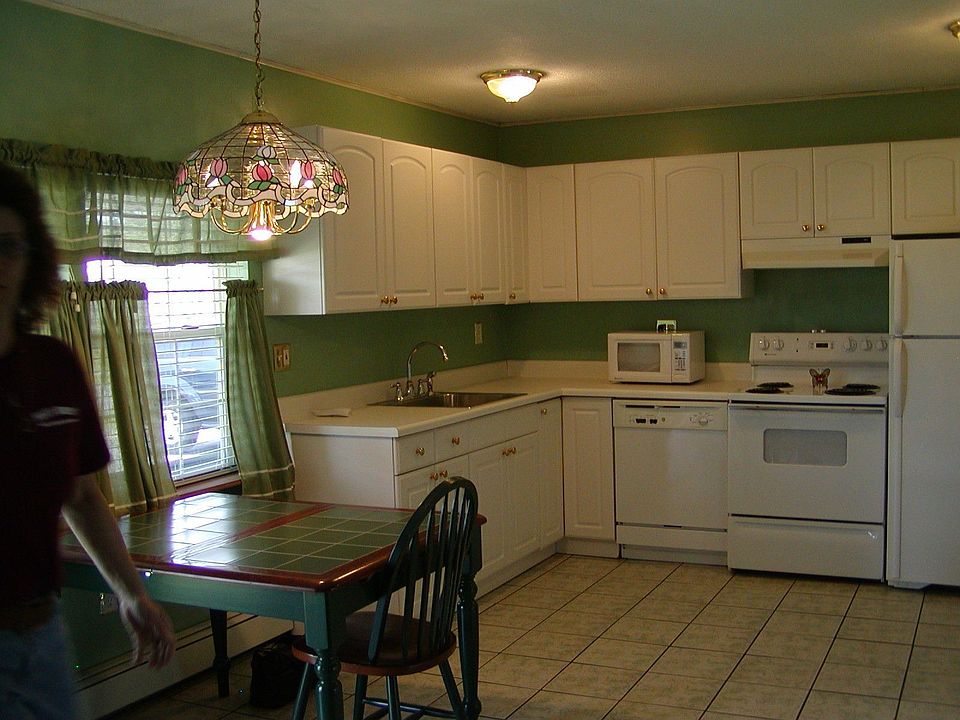 2nd image of 39 Elm Ln