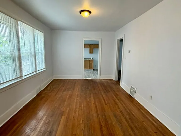 5527 Nottingham Rd — Photo 4