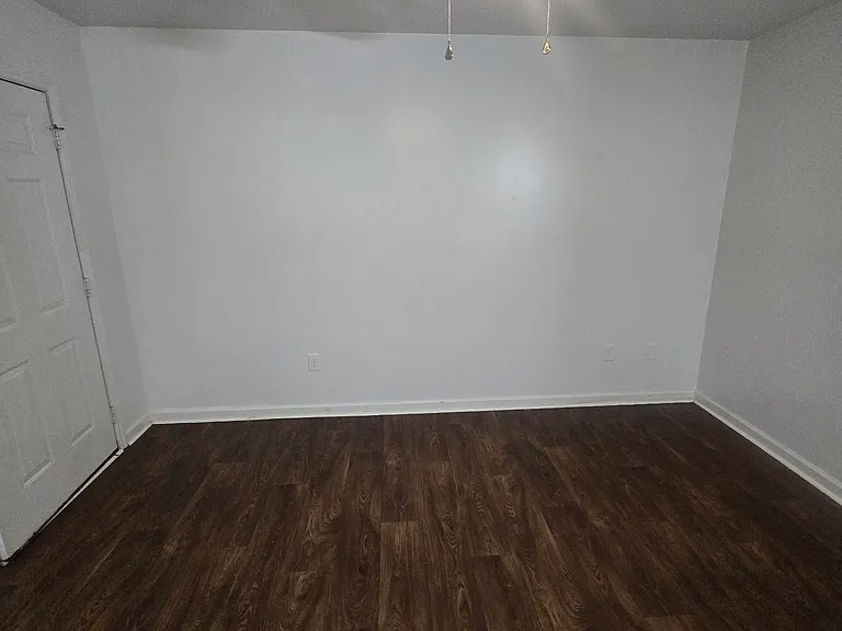 708 3rd Ave — Photo 3