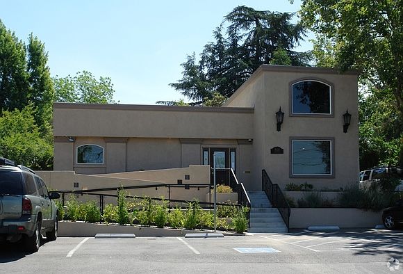 1st image of 8328 Auburn Blvd