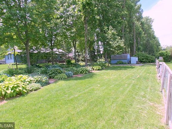 4th image of 877 Windrow Dr