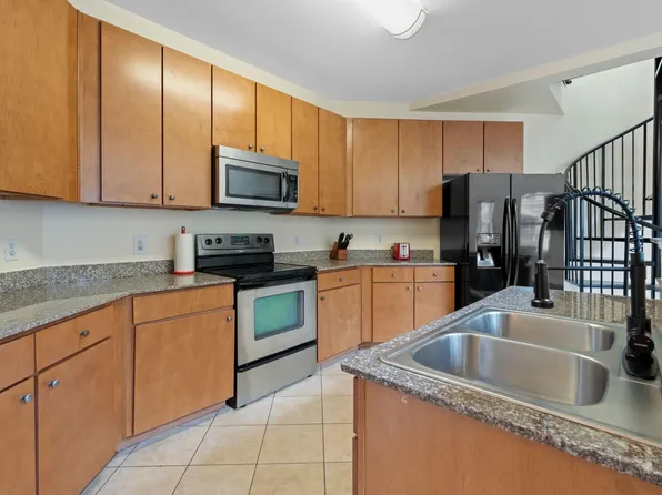 2502 Leon St APT 501, Austin, TX 78705