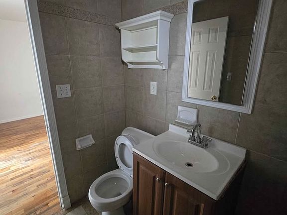 4th image of 5921 Calloway St Ste 1
