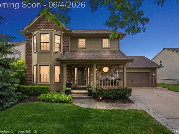 42967 Brookstone Dr, Novi, MI 48377