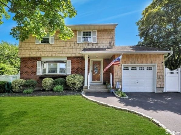 East Islip Real Estate - East Islip NY Homes For Sale | Zillow