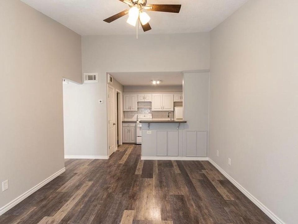 1st image of 3900 Woodchase Dr APT 165