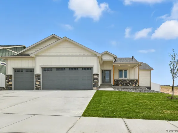 66 Fire Rock Dr, Cheyenne, WY 82009