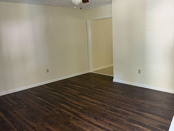 2nd image of 1384 Windy Ridge Rd APT 8