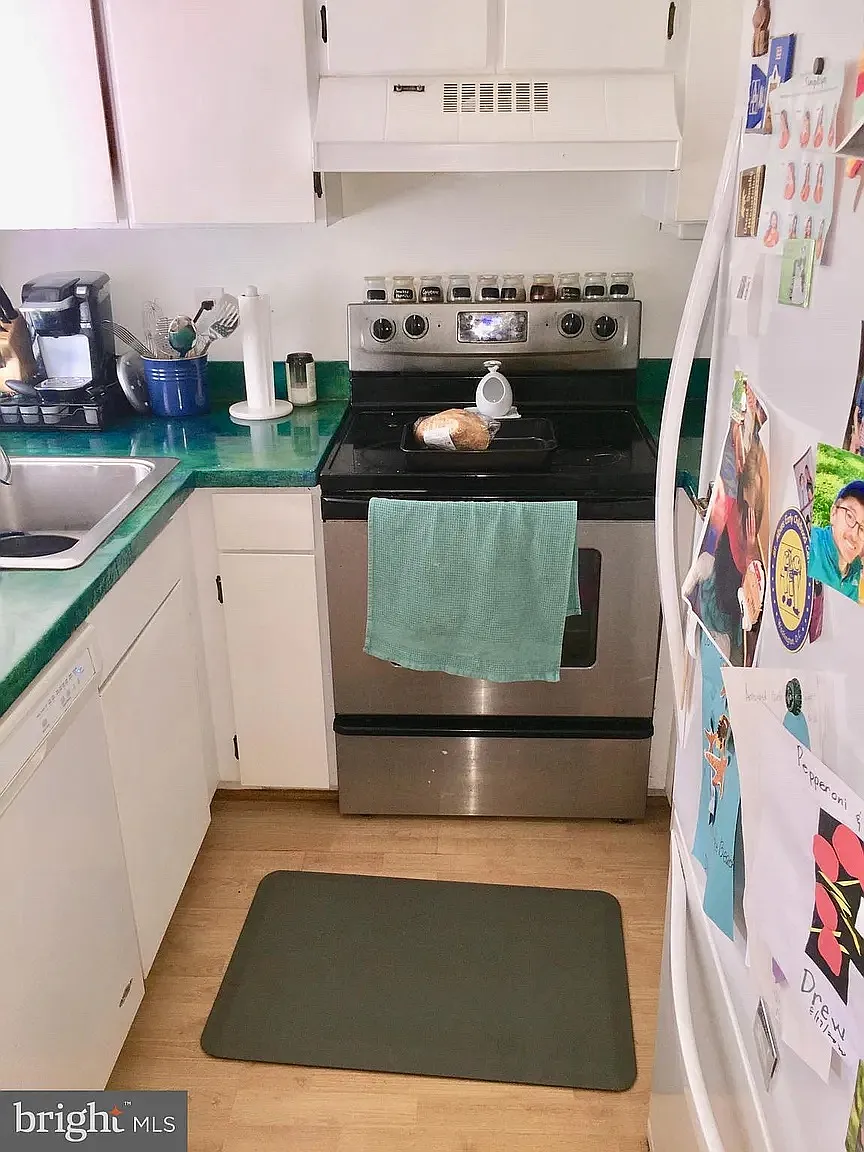 2 bed, 1293 sqft, $3,195 — Photo 3