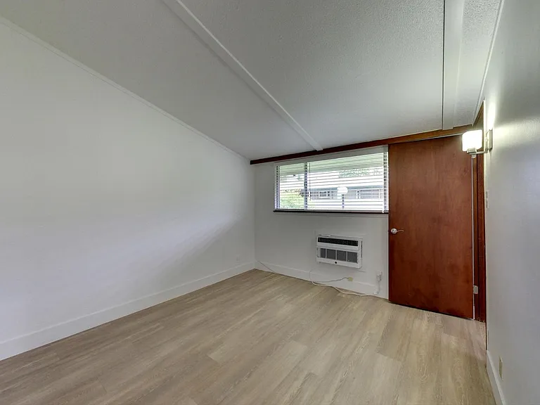 Riverwood Apartments — Photo 77