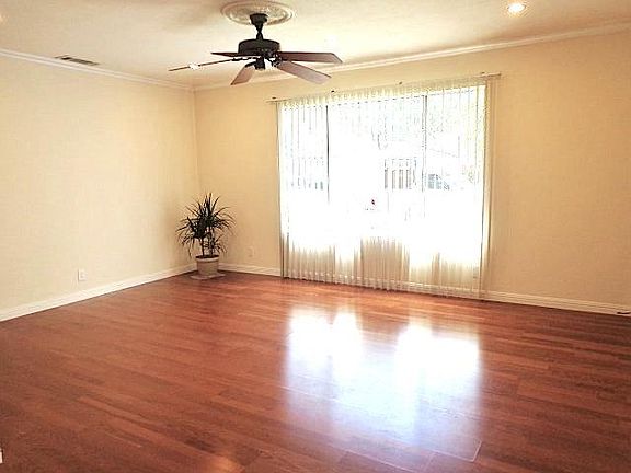 5th image of 352 San Petra Ct APT 1