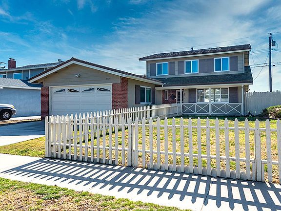 3rd image of 3600 Sara Dr