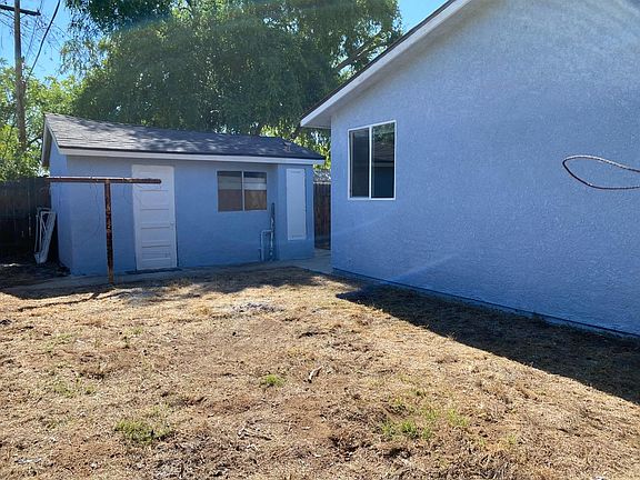 5th image of 1407 E Fountain Way